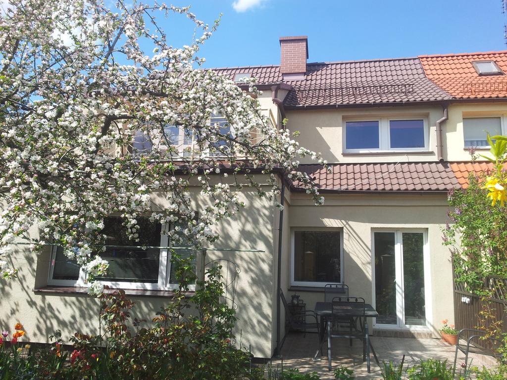 Cozy Apartment With Garden Danzig Exterior foto