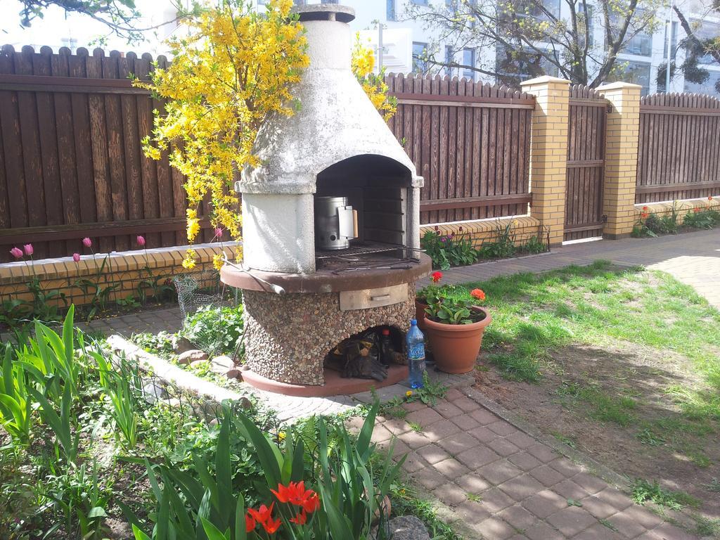 Cozy Apartment With Garden Danzig Exterior foto